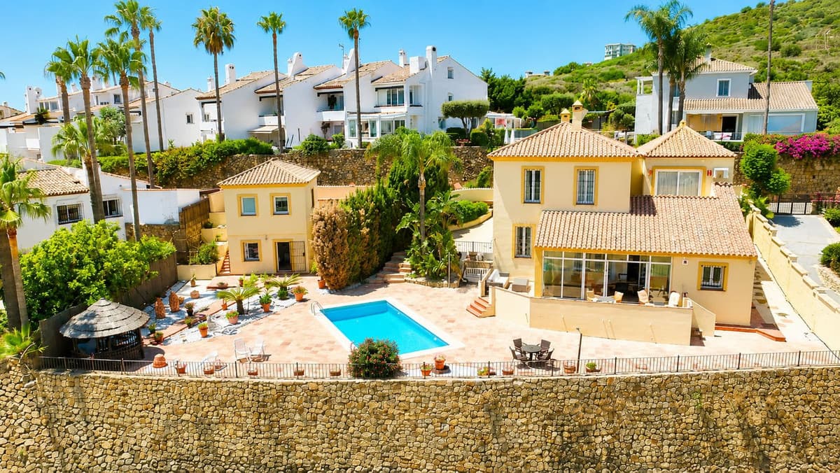 Fristående villa in La Duquesa