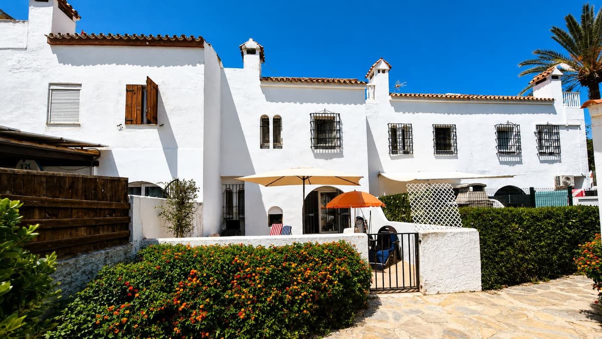 Radhus in Casares Playa