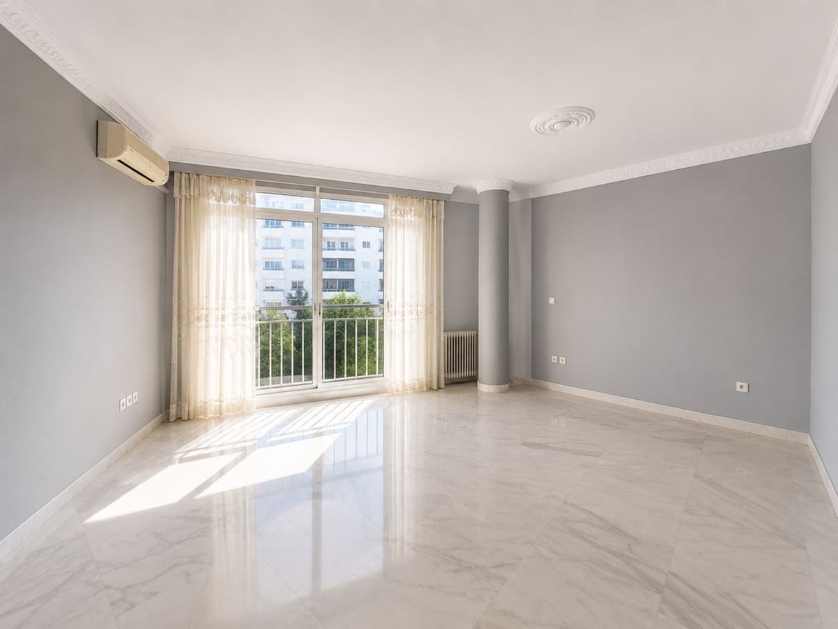 Lägenhet på mellanplan in Marbella