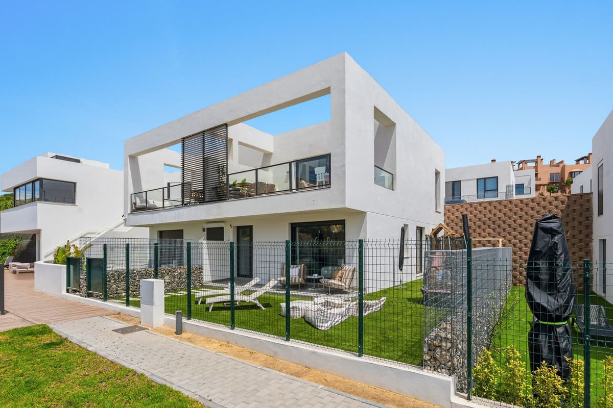 Semi-Detached House in Riviera del Sol