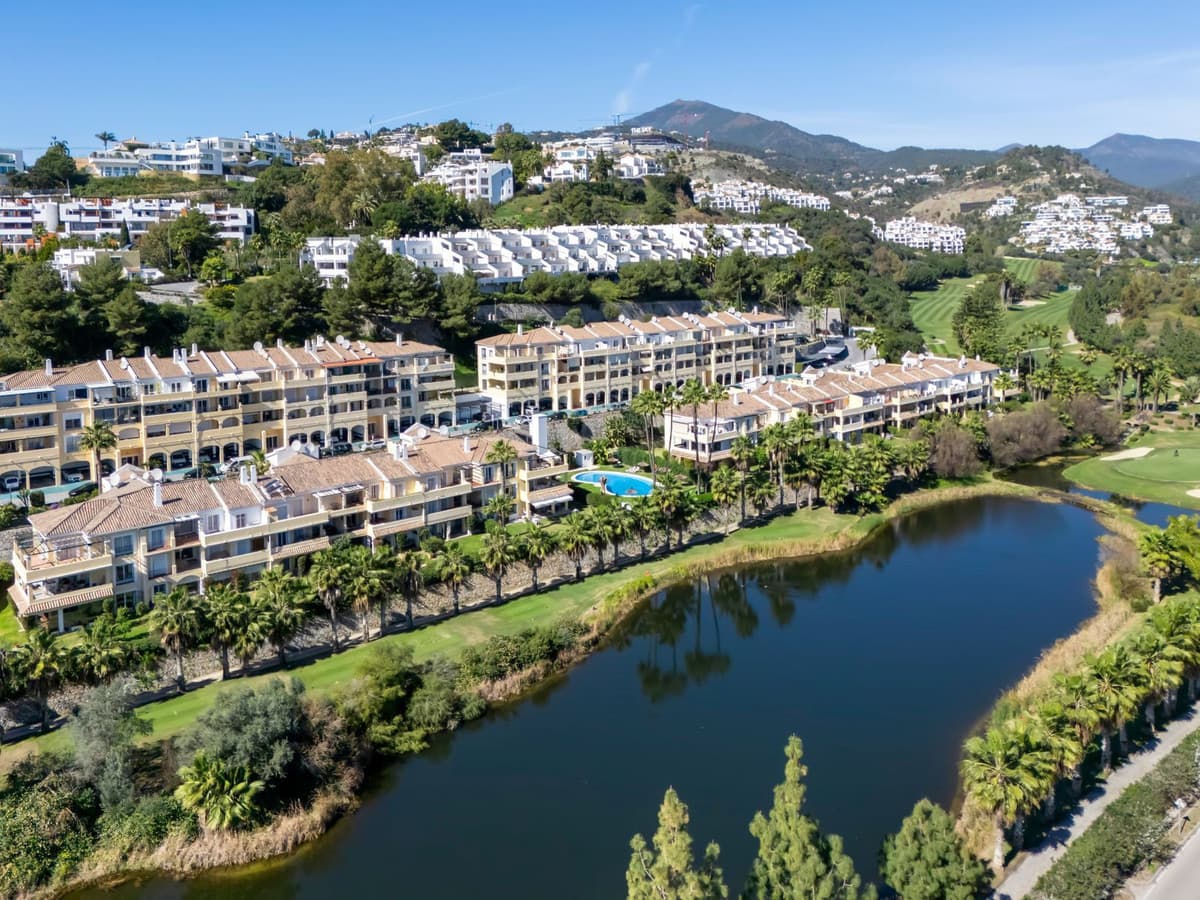 Middle Floor Apartment in La Quinta