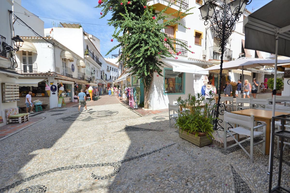 Detached Villa in Marbella