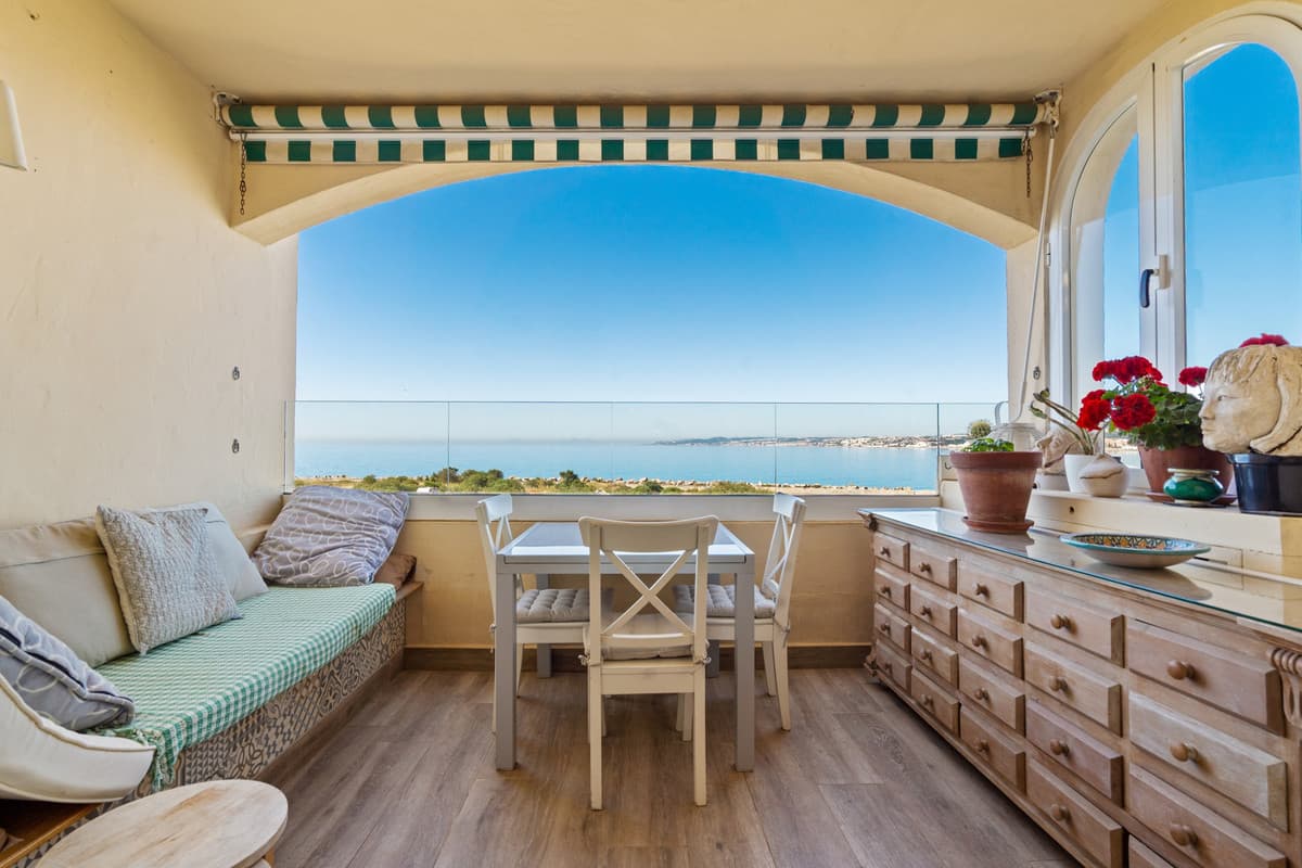 Leilighet - mellometasje in Estepona