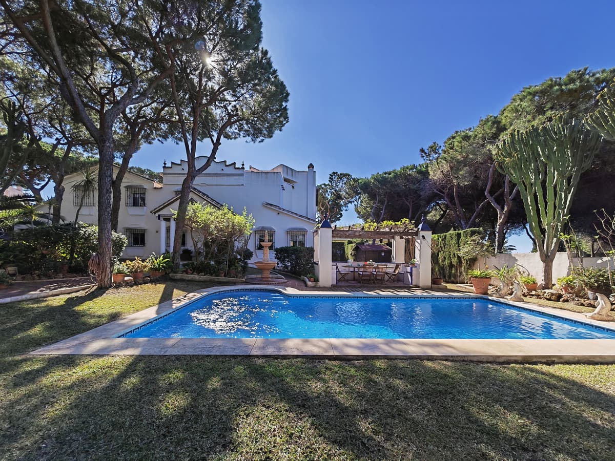 Detached Villa in Marbesa