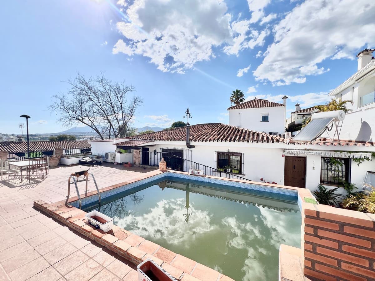 Detached Villa in Nueva Andalucía