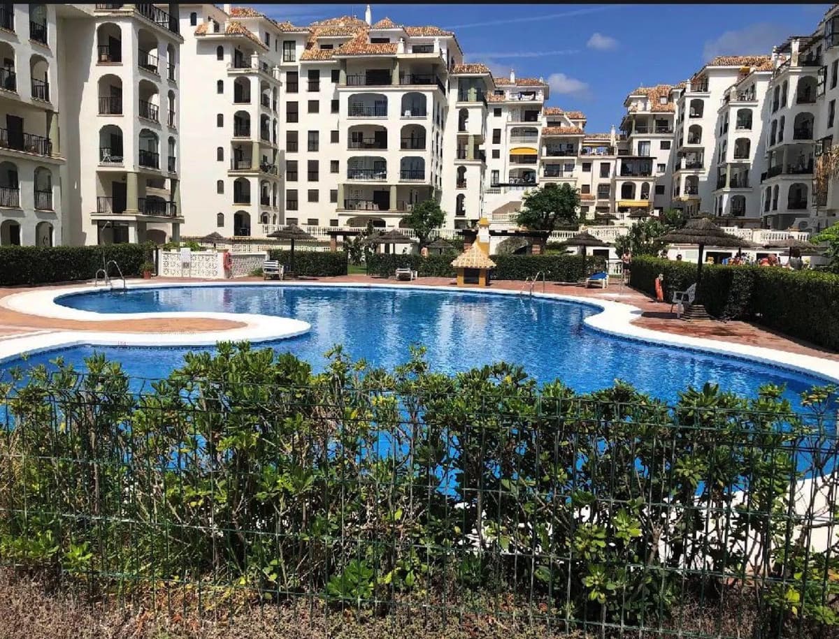 Lägenhet på mellanplan in La Duquesa