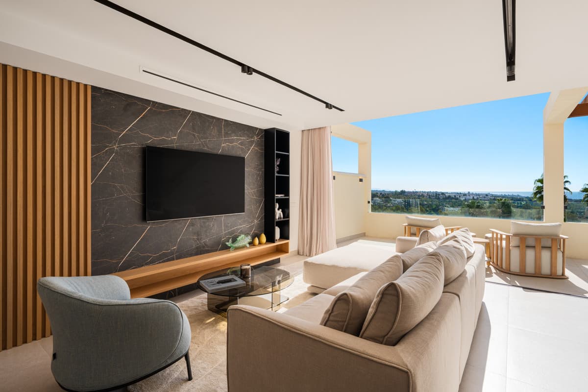 Middle Floor Apartment in Nueva Andalucía