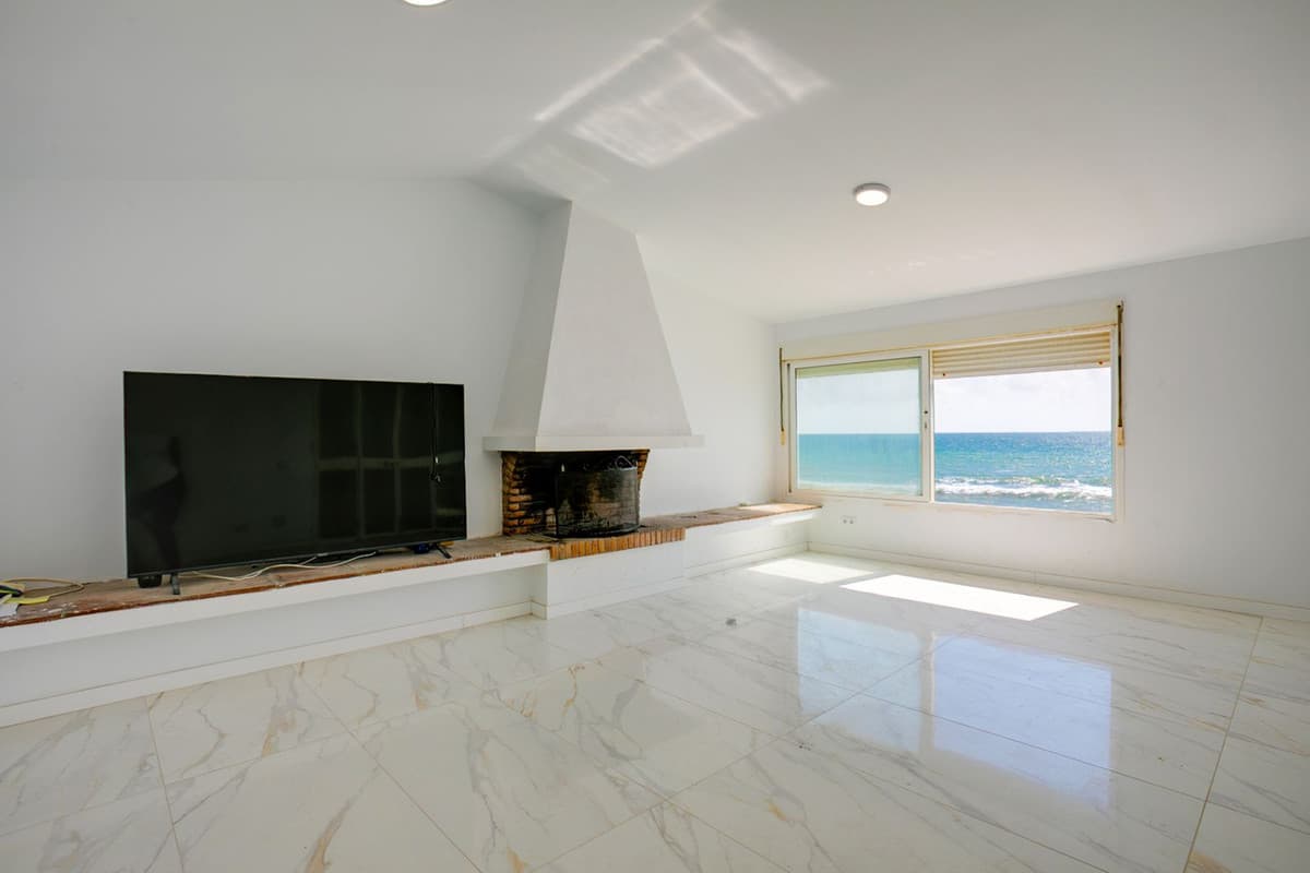 Detached Villa in Estepona