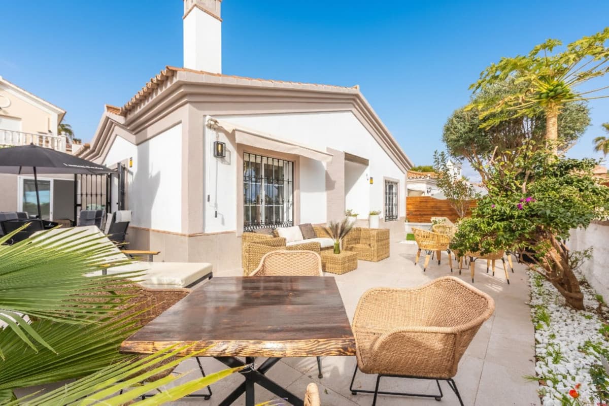 Detached Villa in La Duquesa