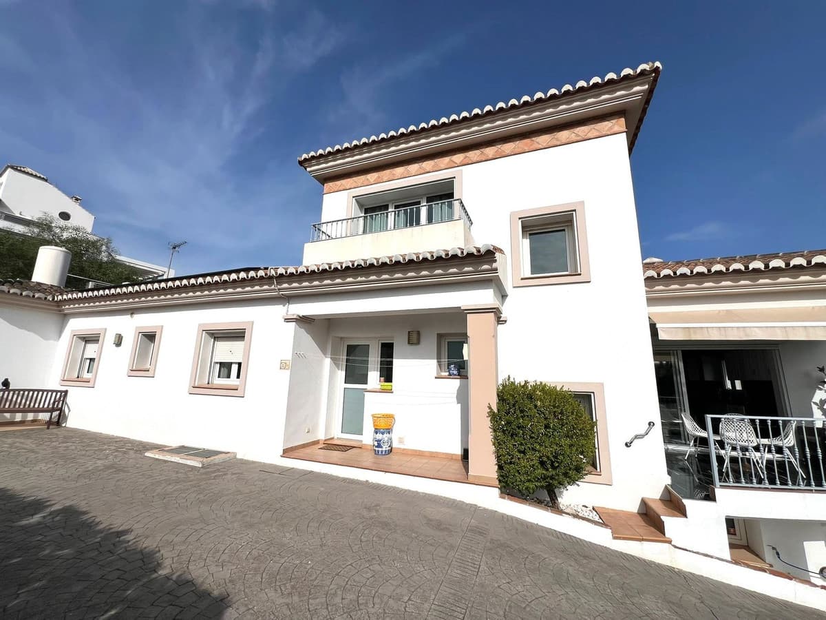 Detached Villa in Sierrezuela