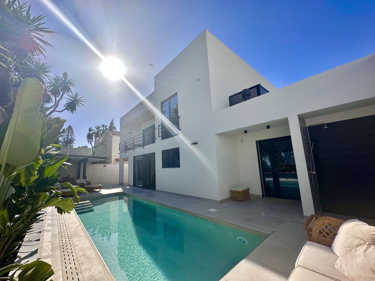 Fritliggende Villa in Puerto Banús