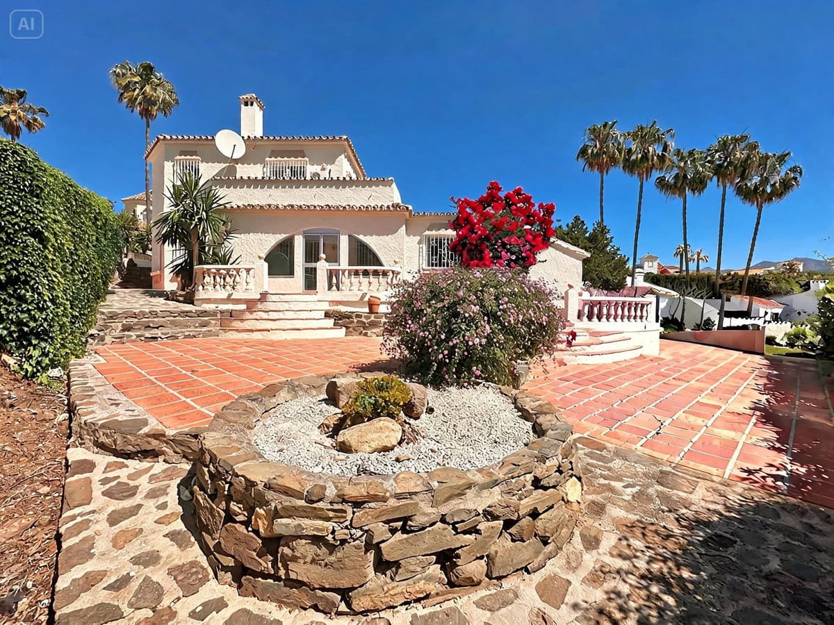 Detached Villa in Mijas Costa