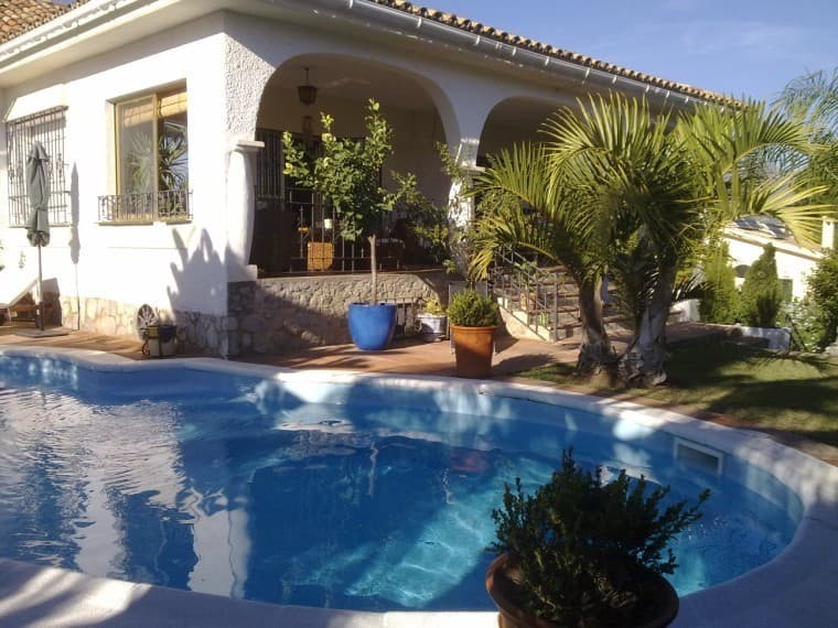 Detached Villa in Nueva Andalucía