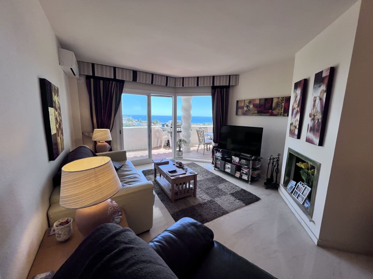 Top Floor Apartment in Calahonda