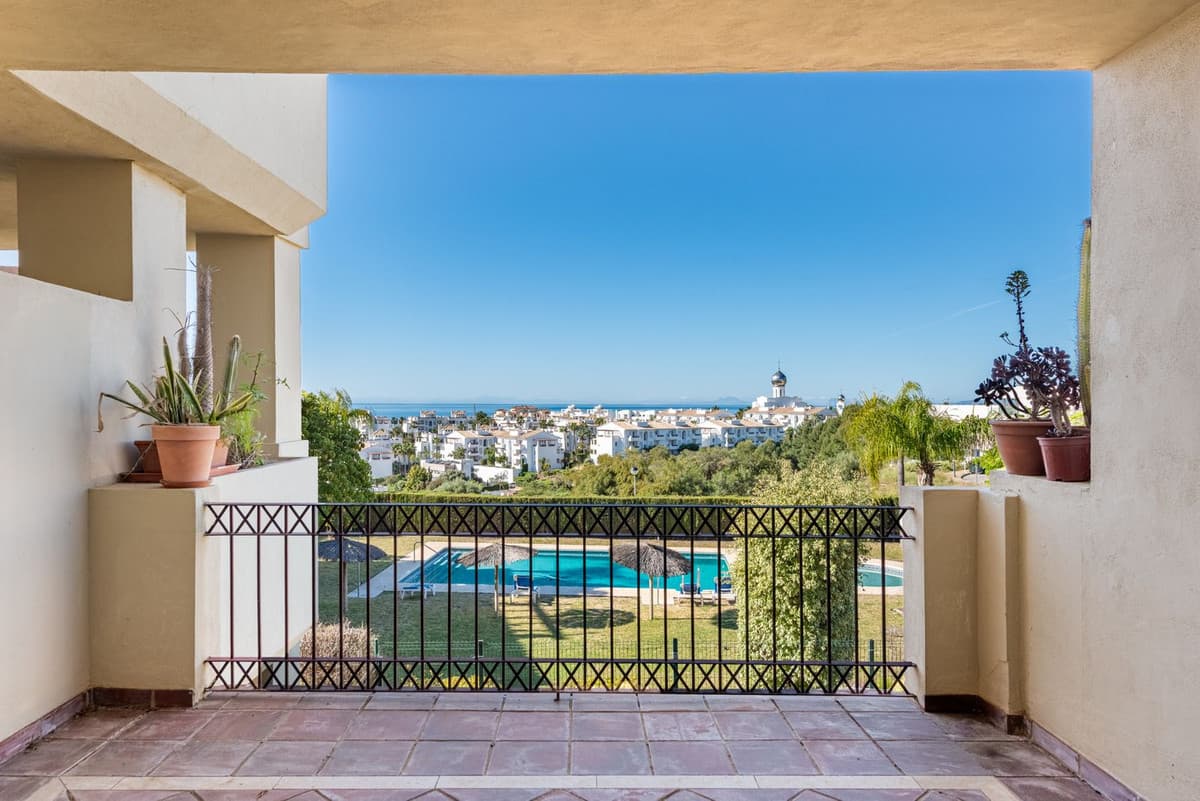 Middle Floor Apartment in Selwo