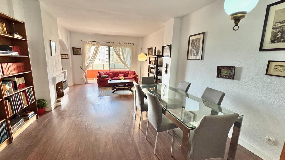 Apartament na środkowym piętrze in Málaga