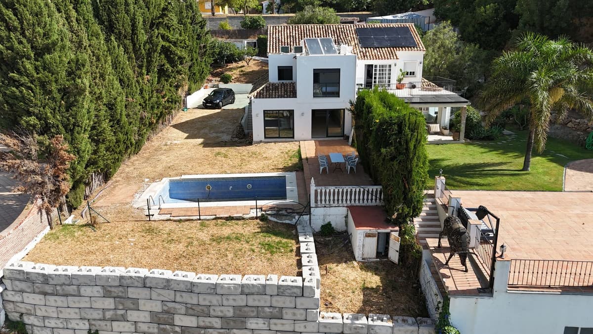 Semi-Detached House in Ojén