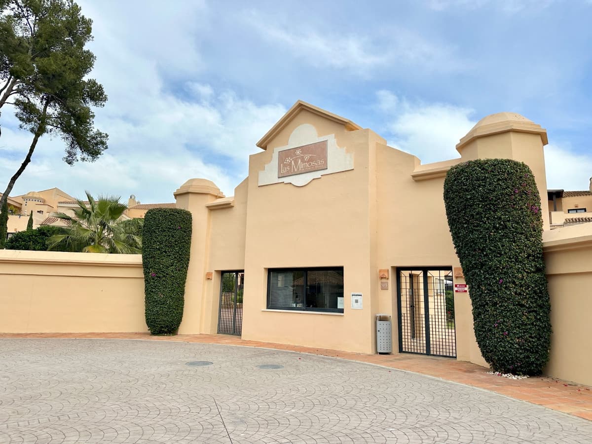 Middle Floor Apartment in Puerto Banús